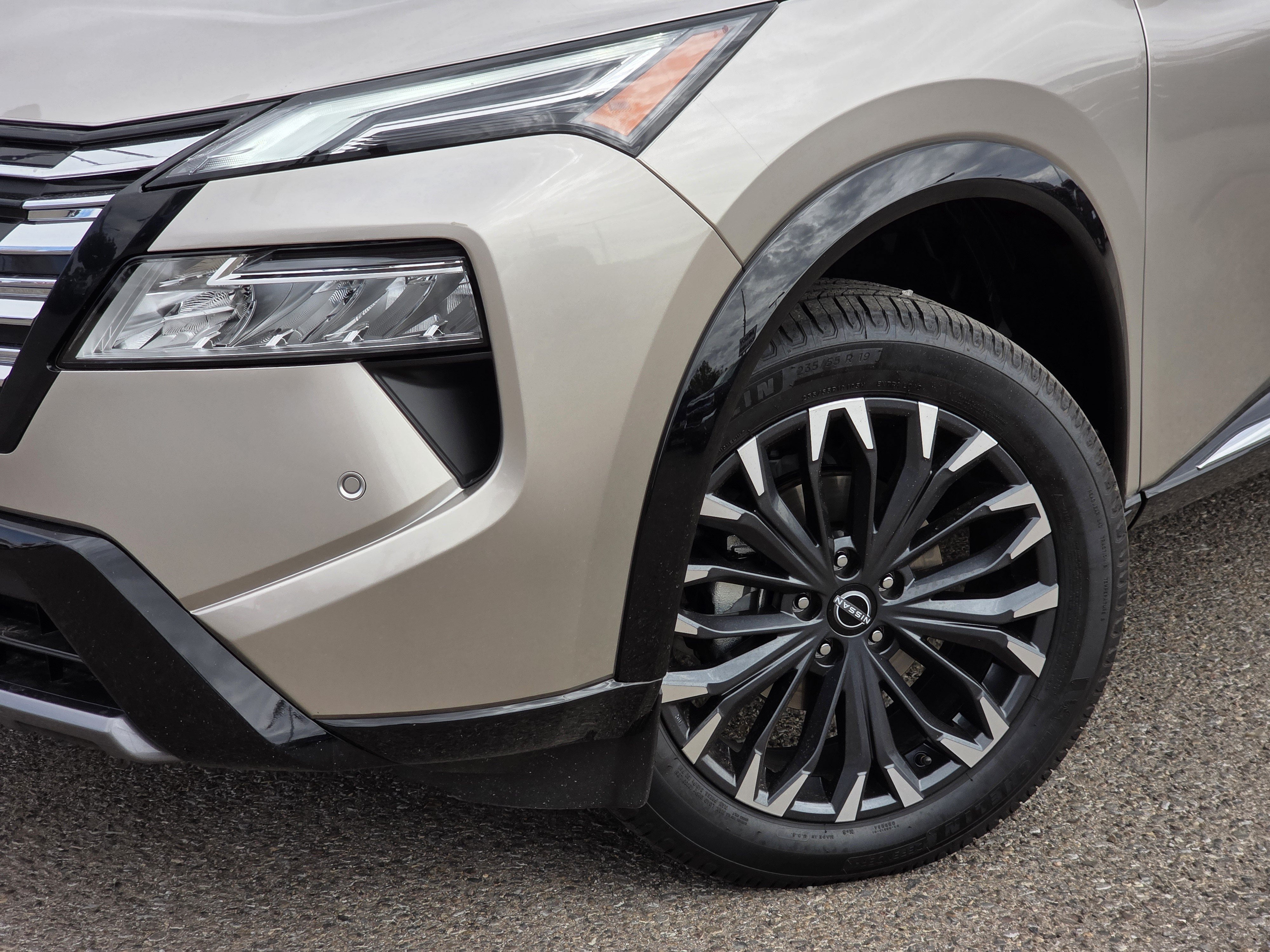 Certified 2026 Nissan Rogue Platinum w/ Platinum Premium Package AWD/4WD image 32