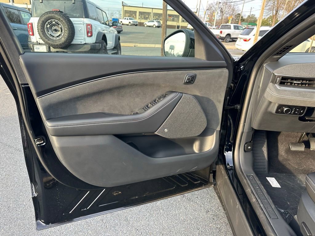 New 2025 Ford Mustang Mach-E GT image 15