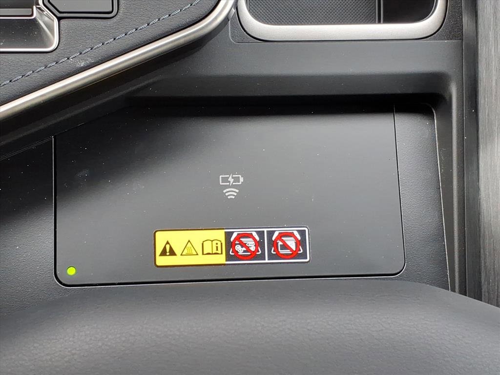 Used 2025 Lexus GX 550 w/ Accessory Package (2T) image 20