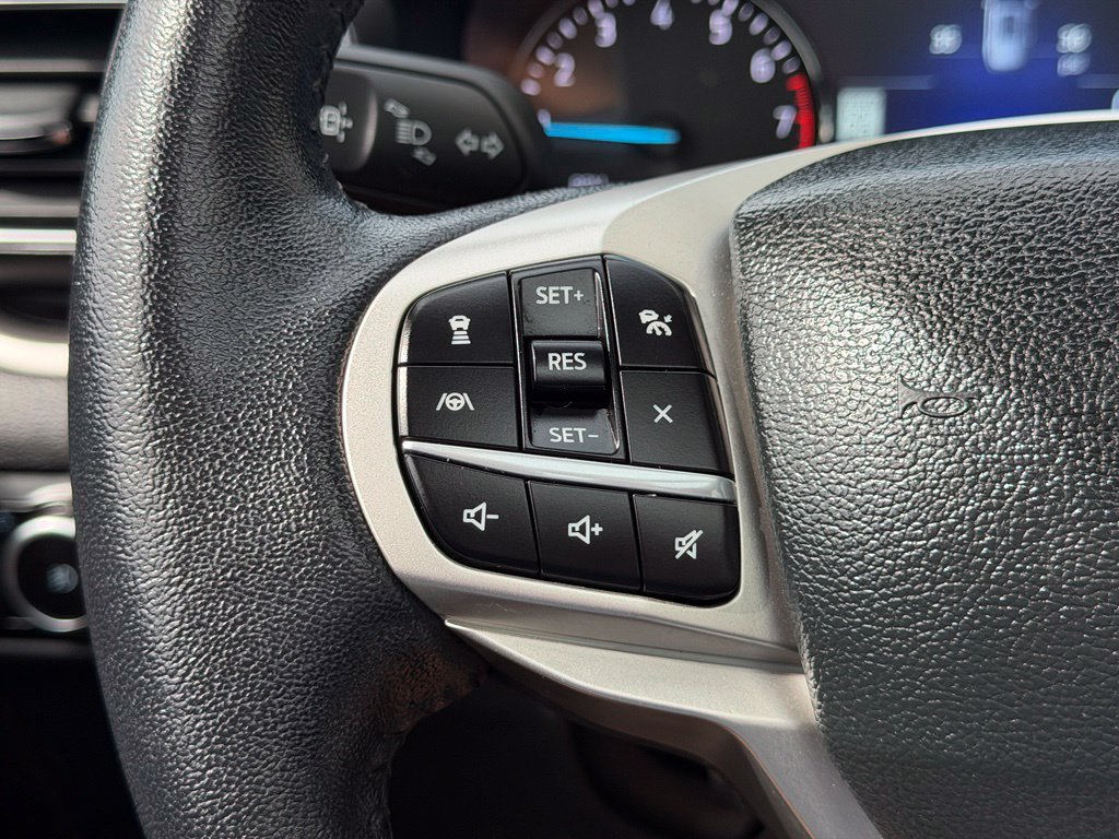 Used 2023 Ford Explorer XLT w/ Equipment Group 202A AWD/4WD image 17