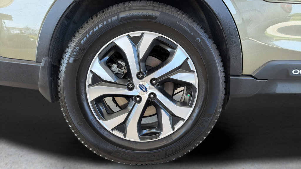 Used 2020 Subaru Outback Touring AWD/4WD image 28