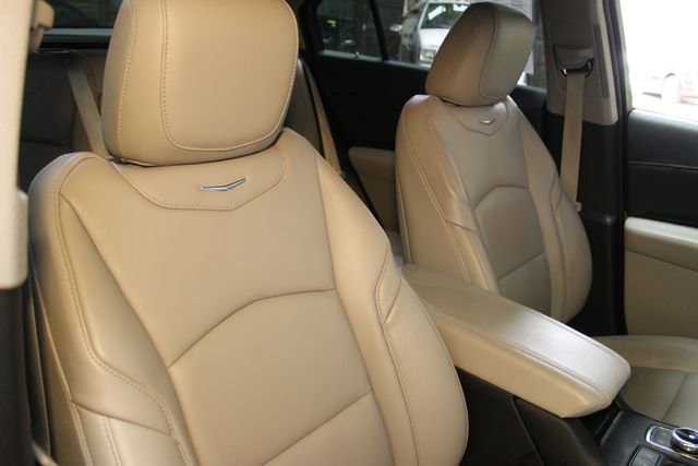 Used 2021 Cadillac XT4 Premium Luxury w/ Sun And Sound Package image 11
