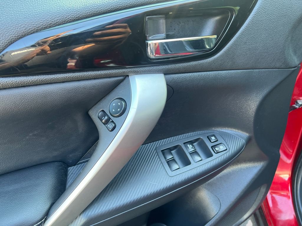 Used 2024 Mitsubishi Eclipse Cross SE AWD/4WD image 11