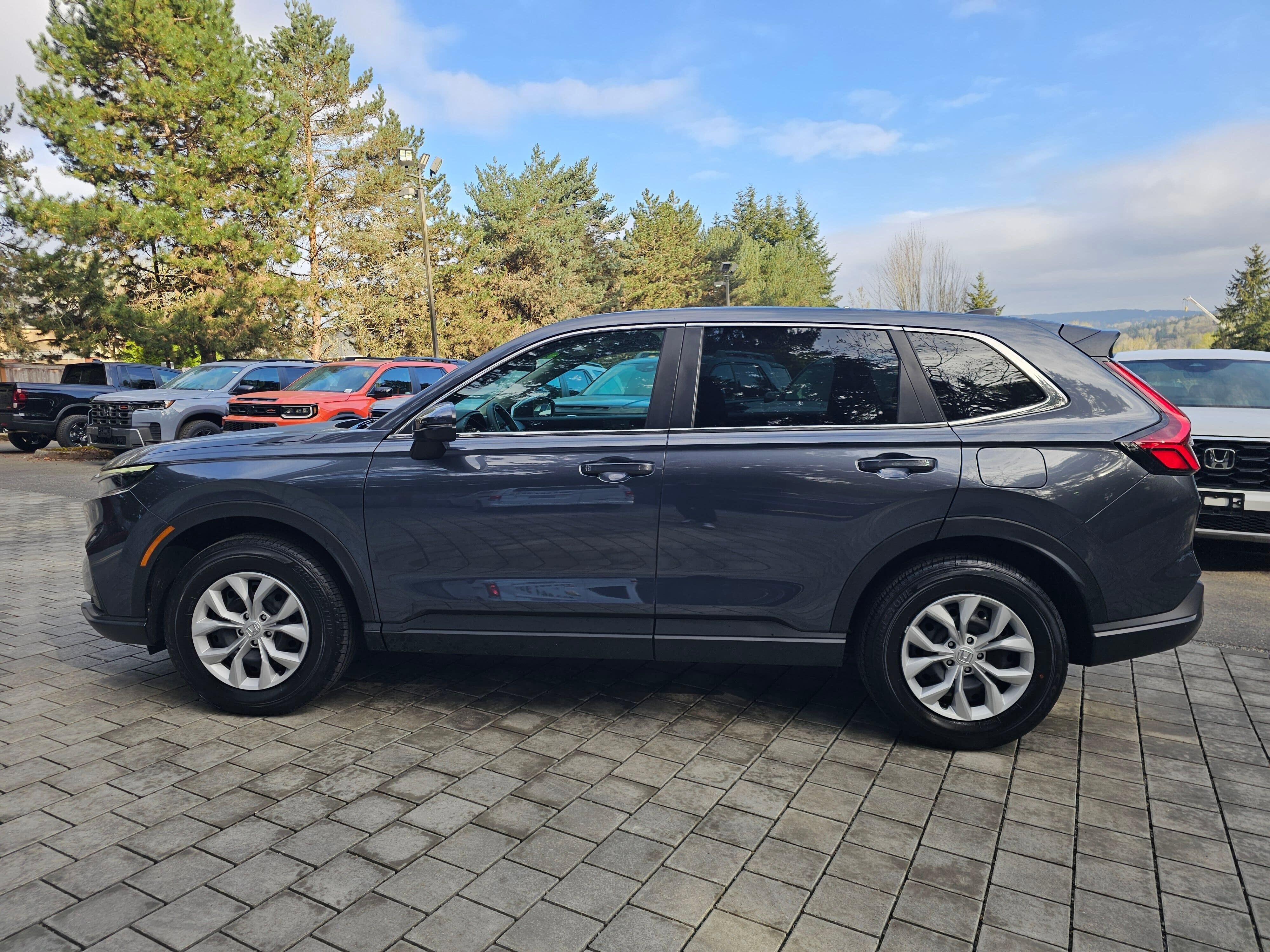 Certified 2025 Honda CR-V LX image 4