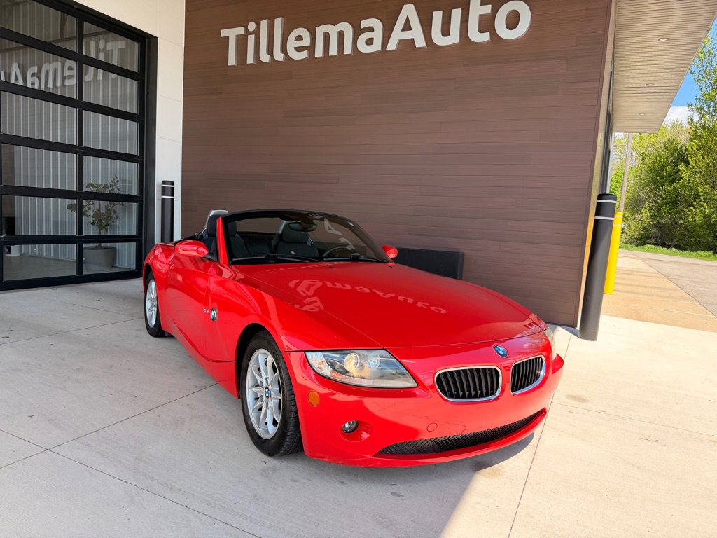 Used 2005 BMW Z4 2.5i RWD image 1