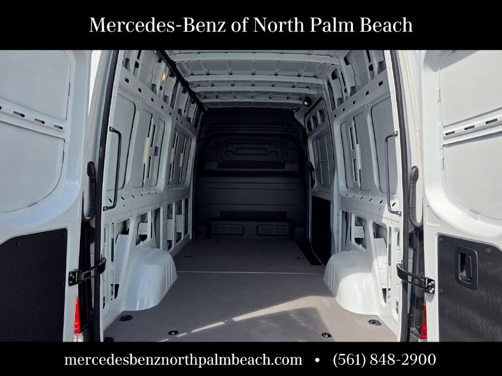 New 2025 Mercedes-Benz Sprinter 2500 image 6