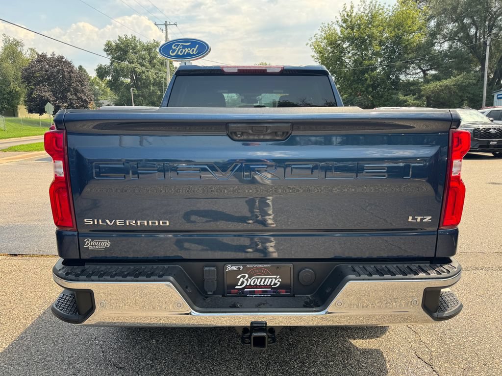 Used 2023 Chevrolet Silverado 1500 LTZ AWD/4WD image 6