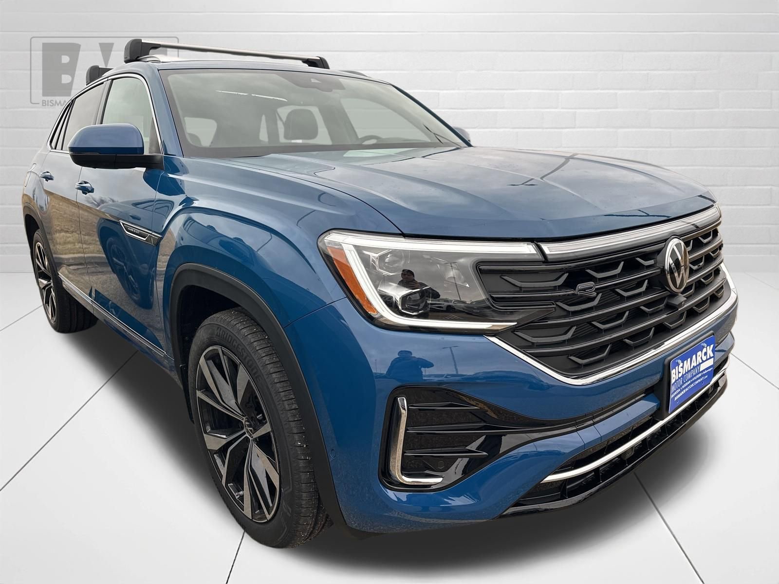 New 2026 Volkswagen Atlas Cross Sport SEL Premium R-Line image 2