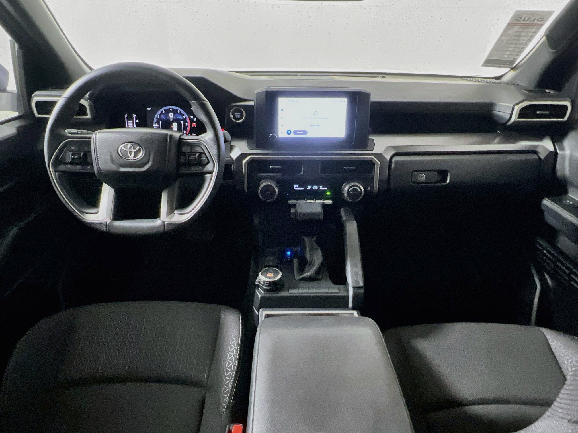 Used 2025 Toyota 4Runner SR5 AWD/4WD image 29