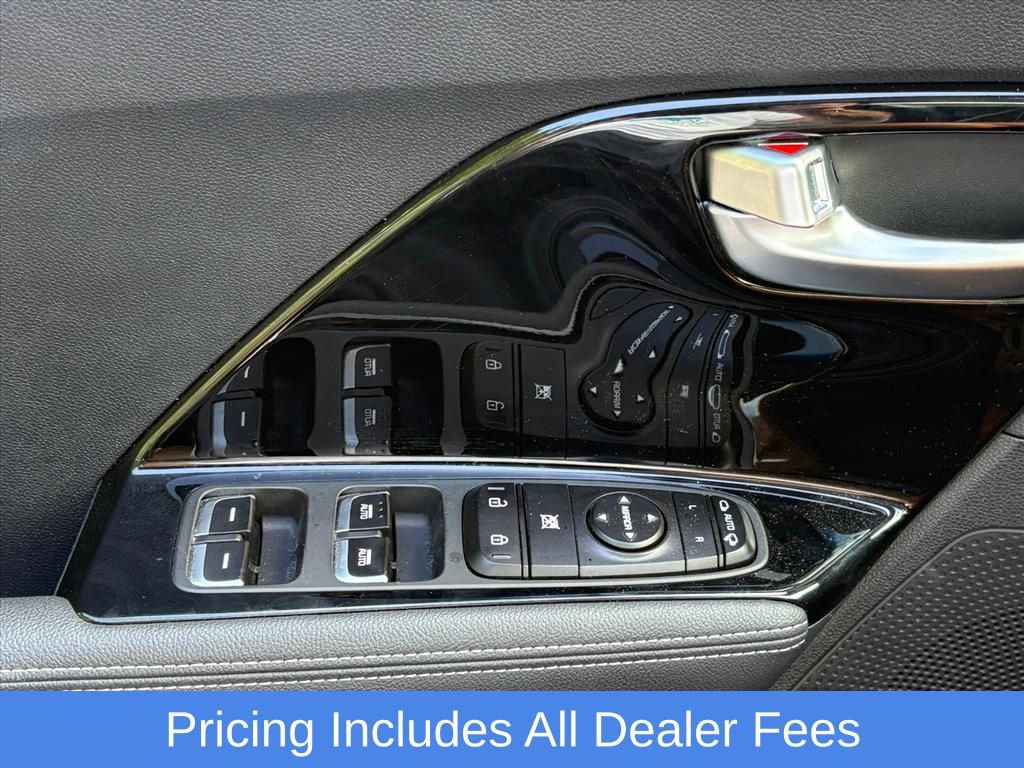 Used 2019 Kia Niro EX FWD image 12