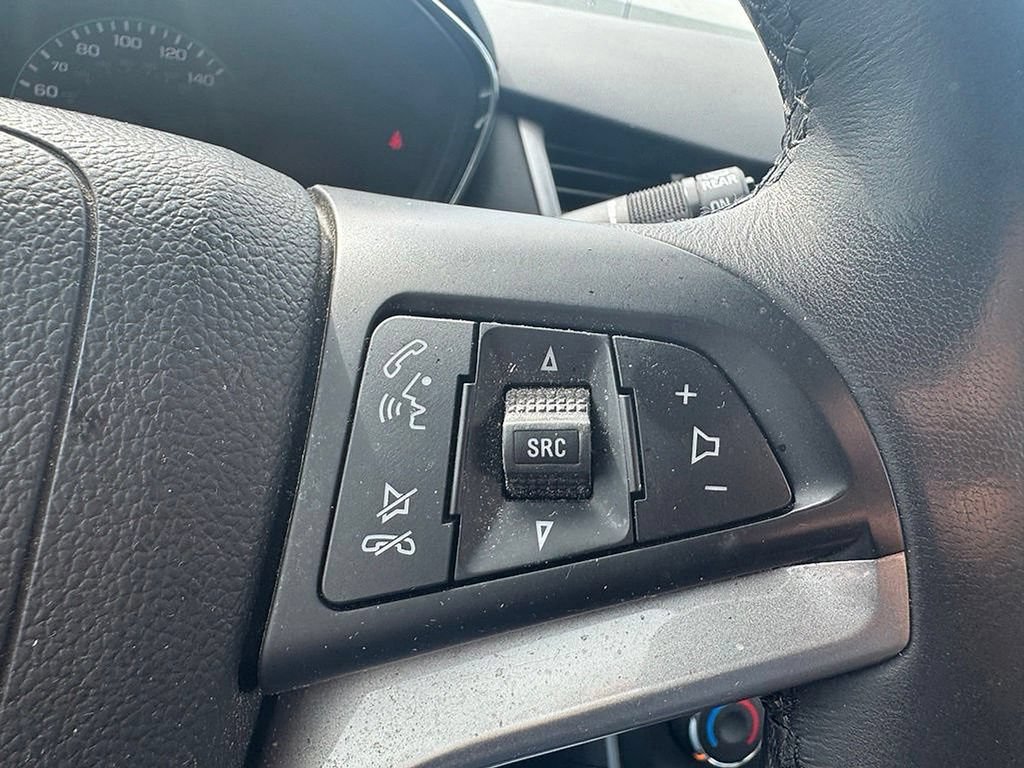 Used 2019 Chevrolet Trax LT w/ LT Convenience Package AWD/4WD image 21