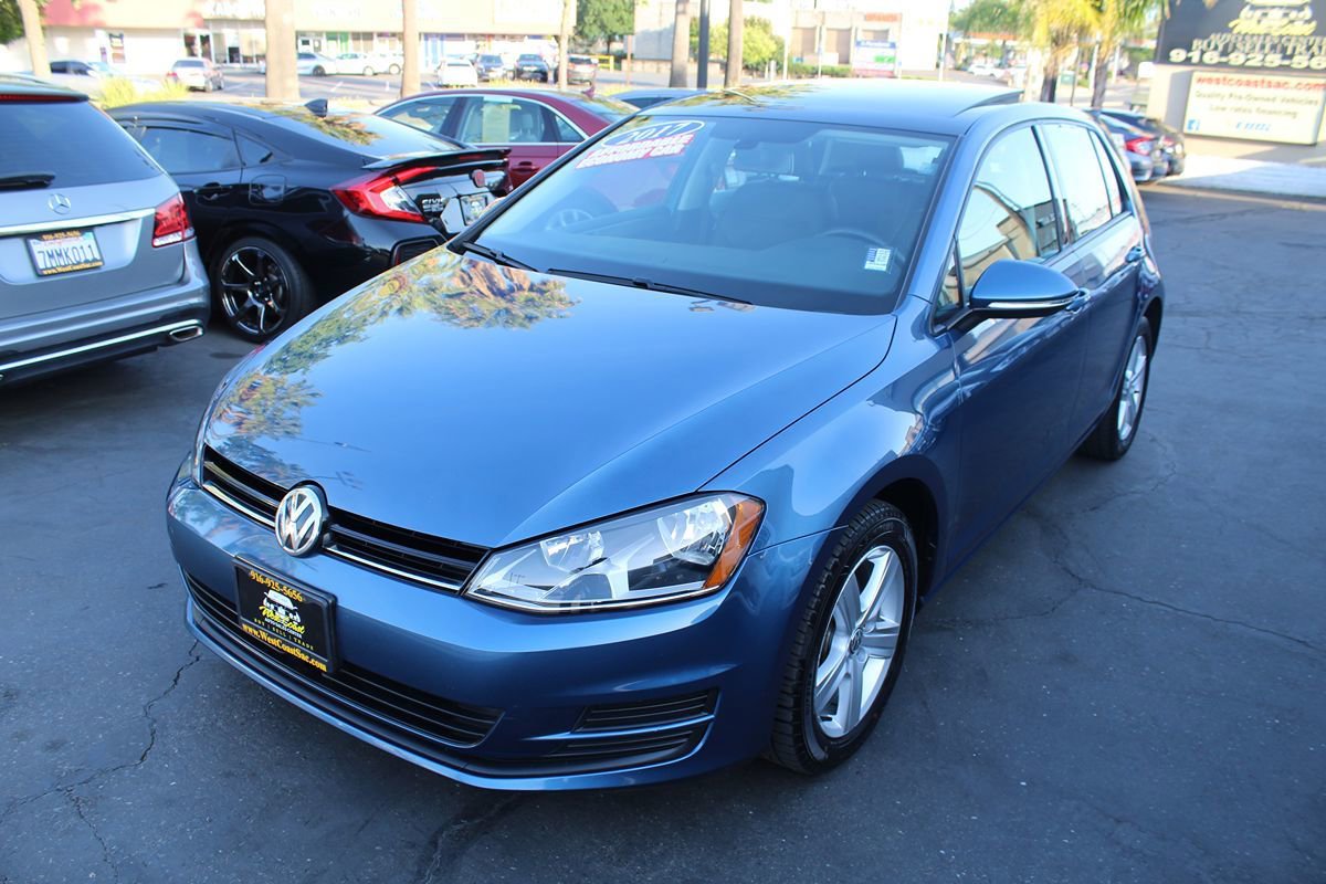 Used 2017 Volkswagen Golf Wolfsburg Edition FWD image 4