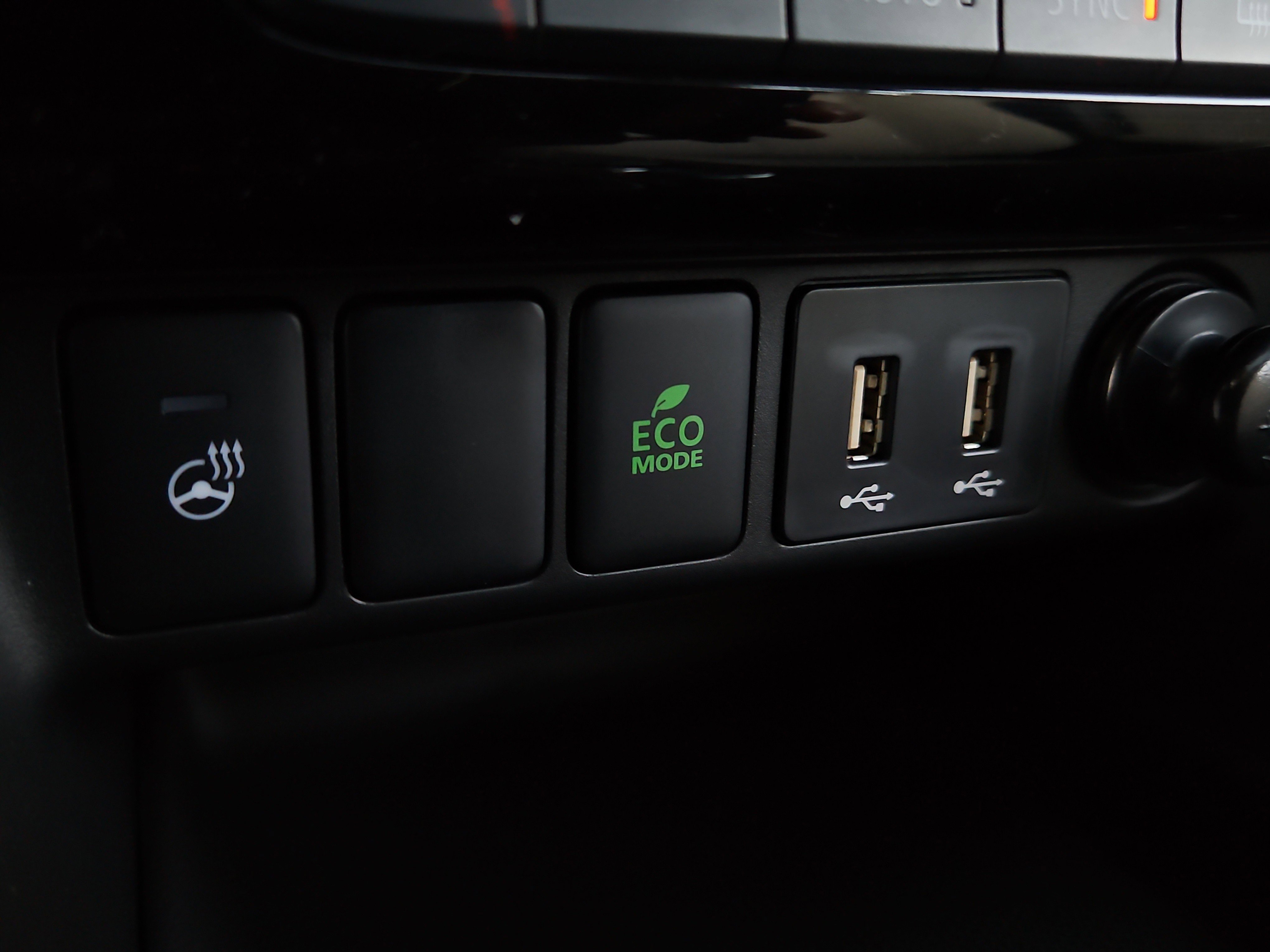New 2025 Mitsubishi Eclipse Cross SEL image 16