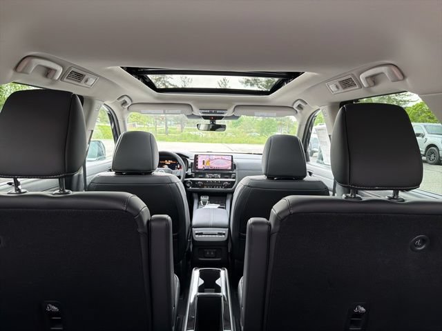 New 2026 Nissan Pathfinder SL w/ SL Premium Package AWD/4WD image 10