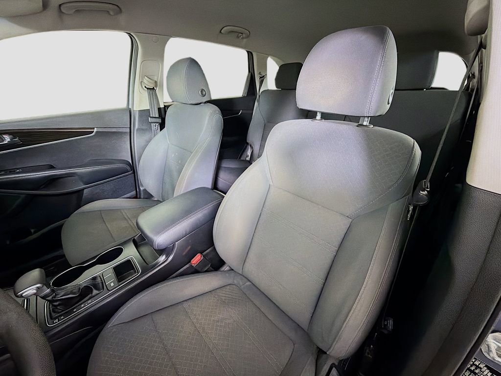 Used 2020 Kia Sorento LX image 13
