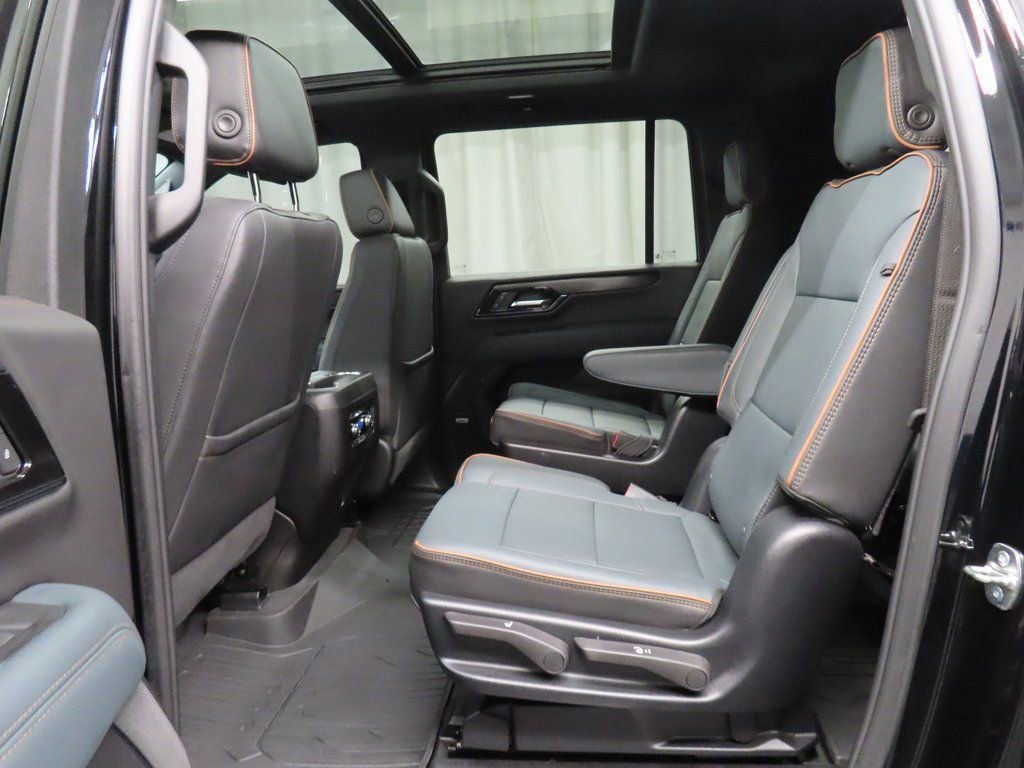 Used 2025 GMC Yukon XL AT4 w/ AT4 Premium Package image 10