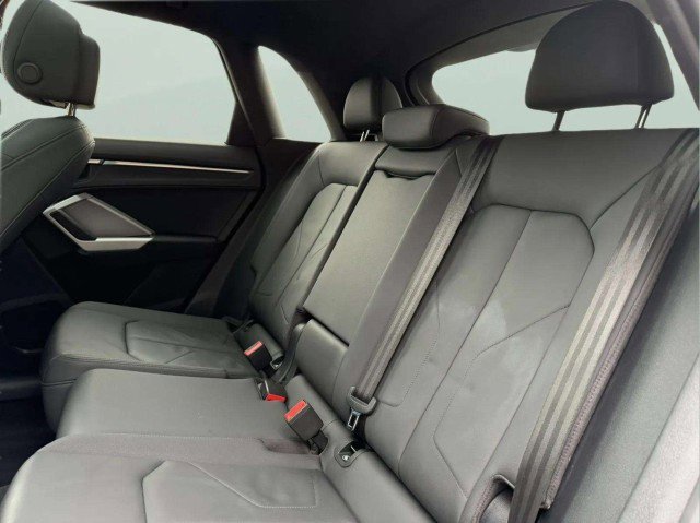 Certified 2021 Audi Q3 2.0T Premium w/ Convenience Package AWD/4WD image 22