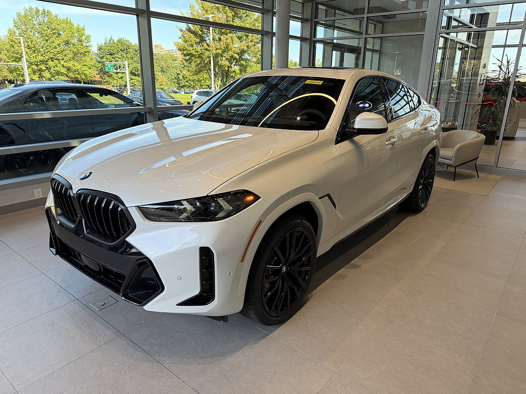 New 2027 BMW X6 xDrive40i w/ Climate Comfort Package AWD/4WD image 3