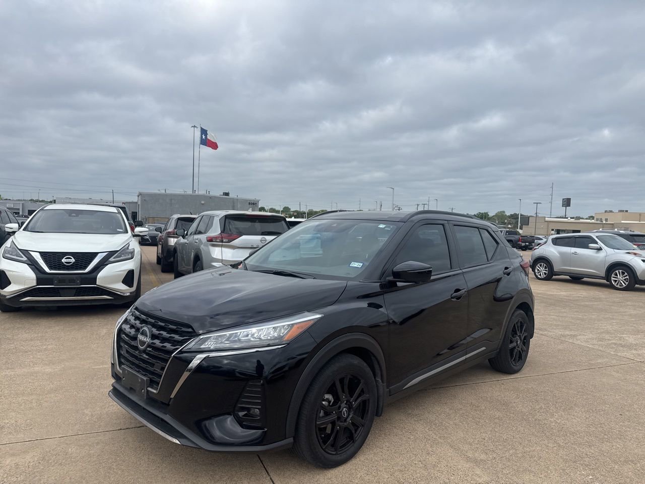 Certified 2023 Nissan Kicks SR image 7