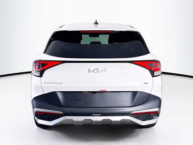 Certified 2025 Kia Sportage LX AWD/4WD image 6