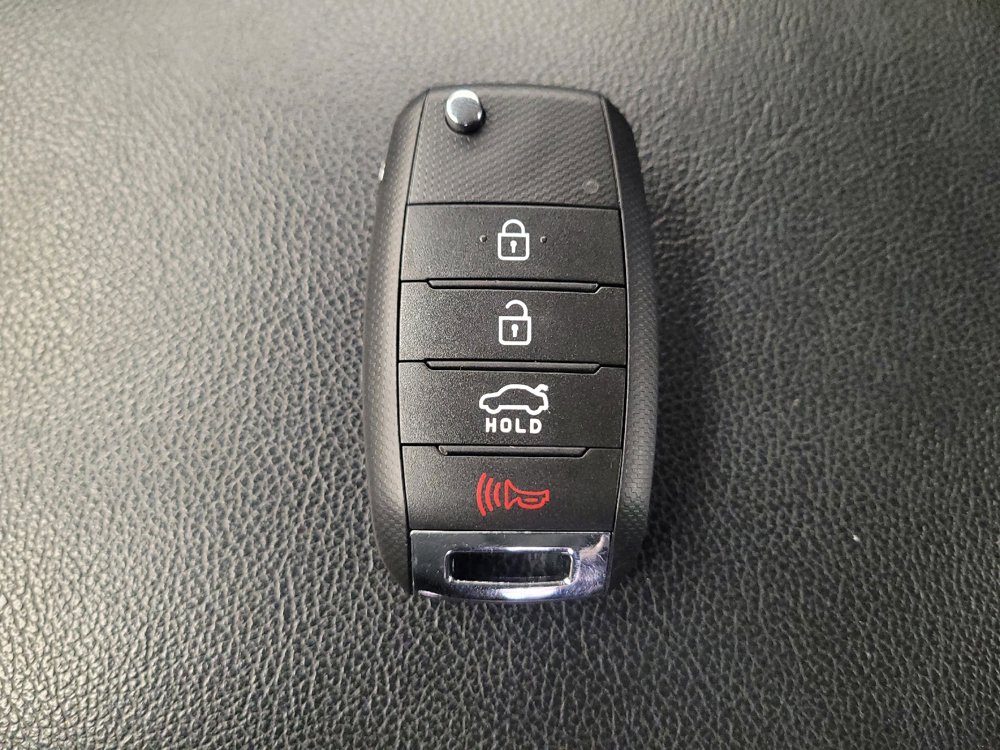 Used 2019 Kia Optima LX image 32