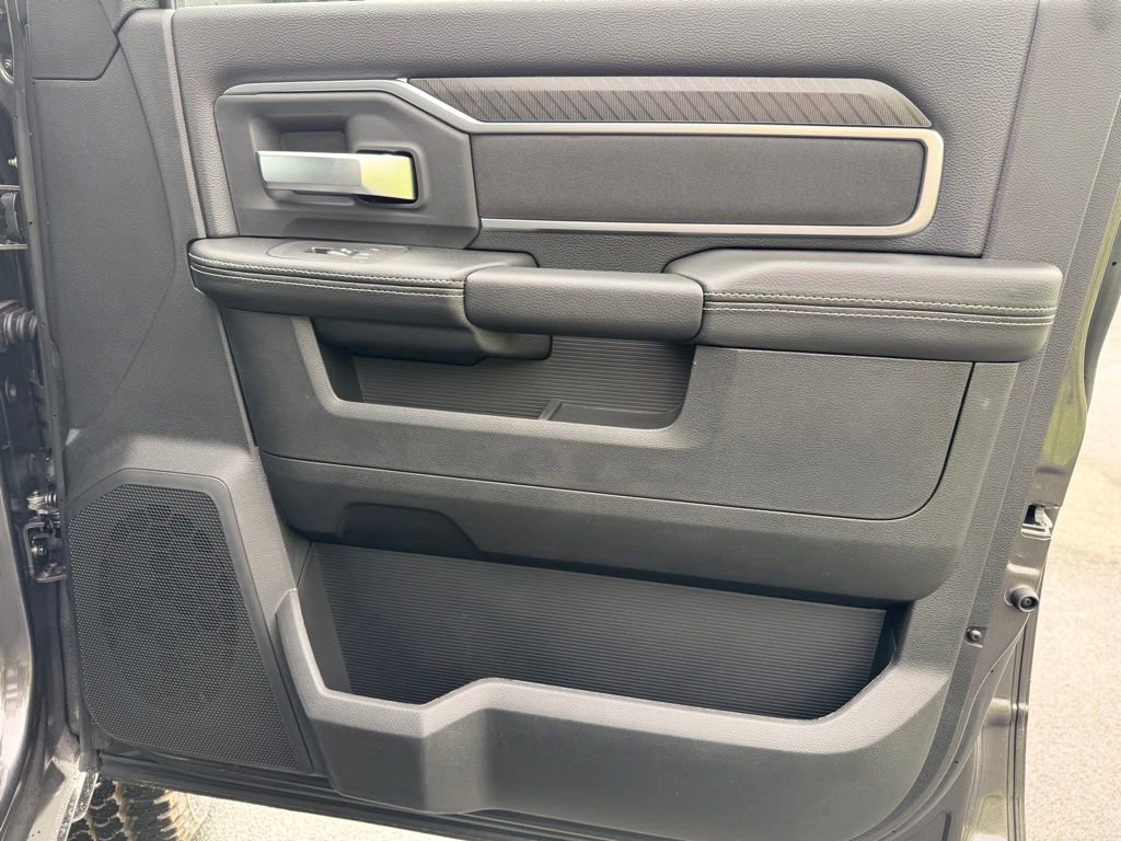 New 2026 RAM 2500 Big Horn AWD/4WD image 10