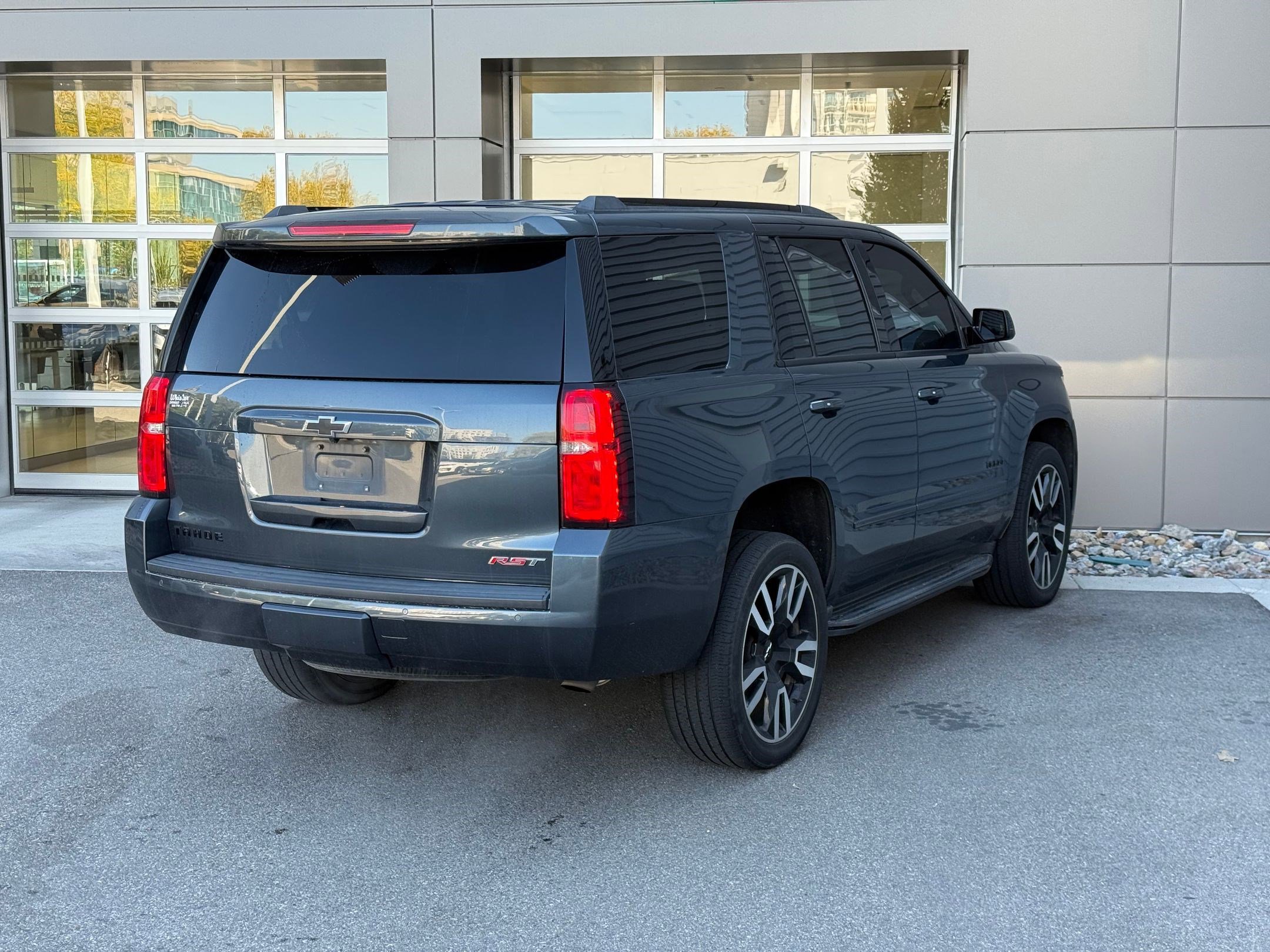 Used 2020 Chevrolet Tahoe Premier w/ 6.2L Performance Package image 5