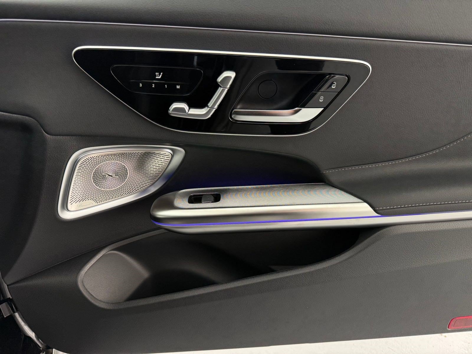 New 2026 Mercedes-Benz CLE 300 4MATIC Coupe image 26