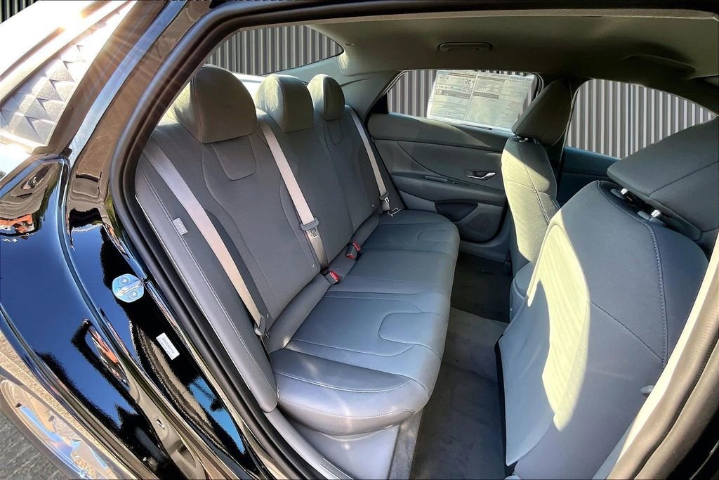 New 2026 Hyundai Elantra SE FWD image 11