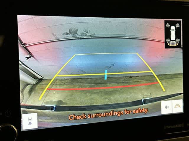 Used 2022 Toyota Tundra SR5 w/ SR5 Convenience Package AWD/4WD image 12