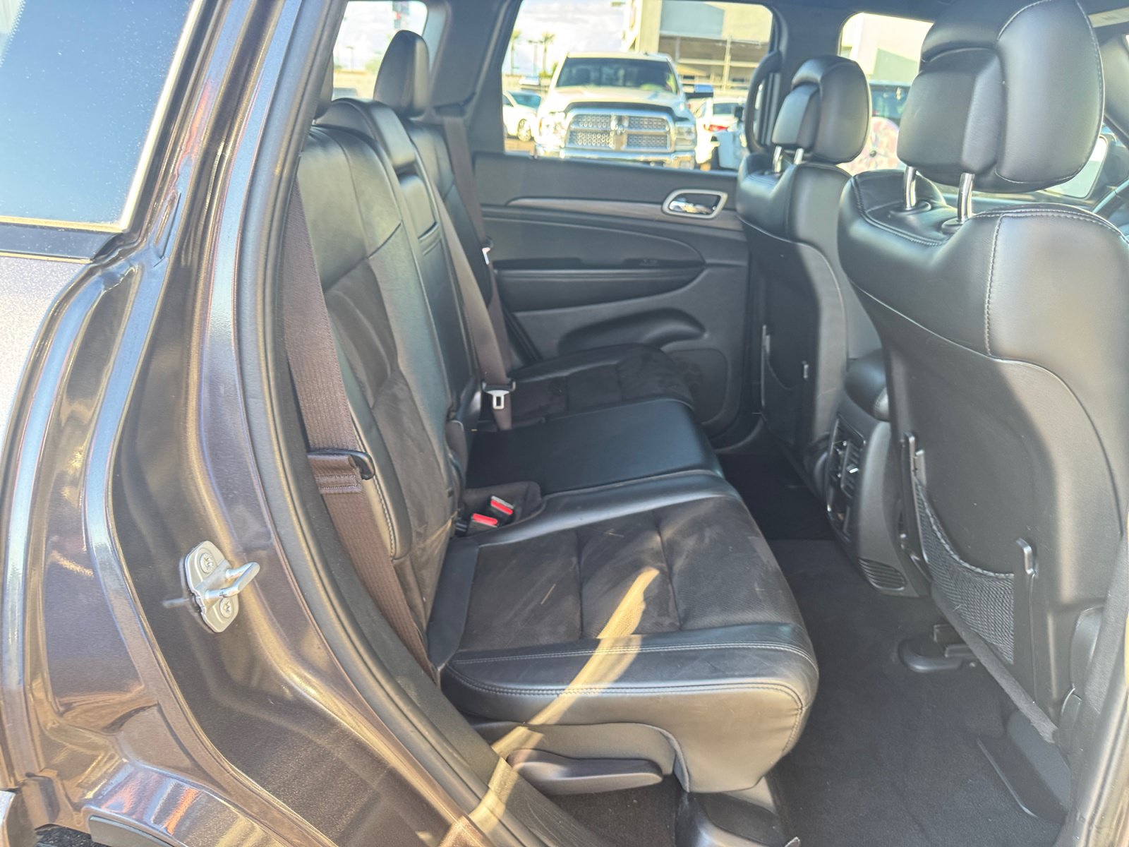 Used 2021 Jeep Grand Cherokee Laredo X AWD/4WD image 30