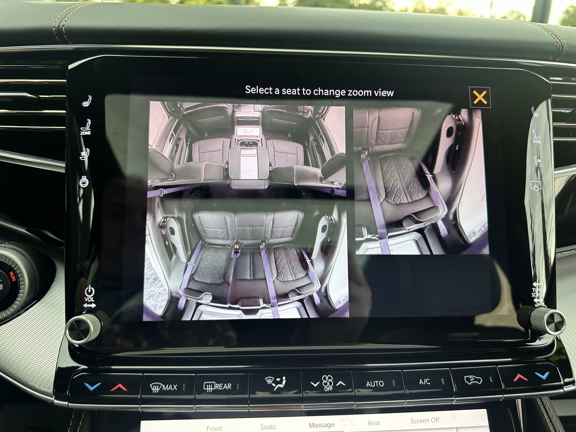 Used 2023 Jeep Grand Wagoneer Series III w/ Rear-Seat Entertainment Group image 19