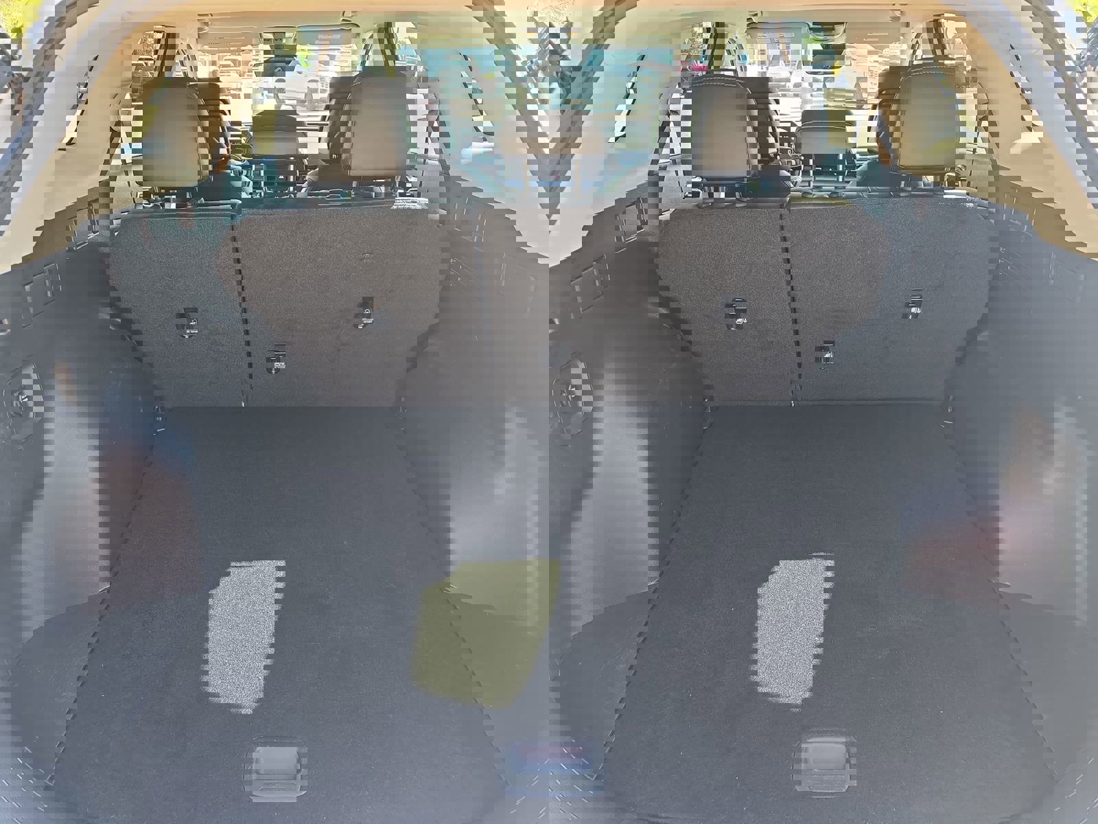 Used 2024 Kia Sportage EX image 14