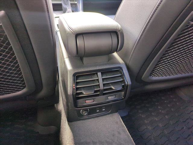 Used 2025 Audi Q3 2.0T Premium w/ Convenience Package image 25