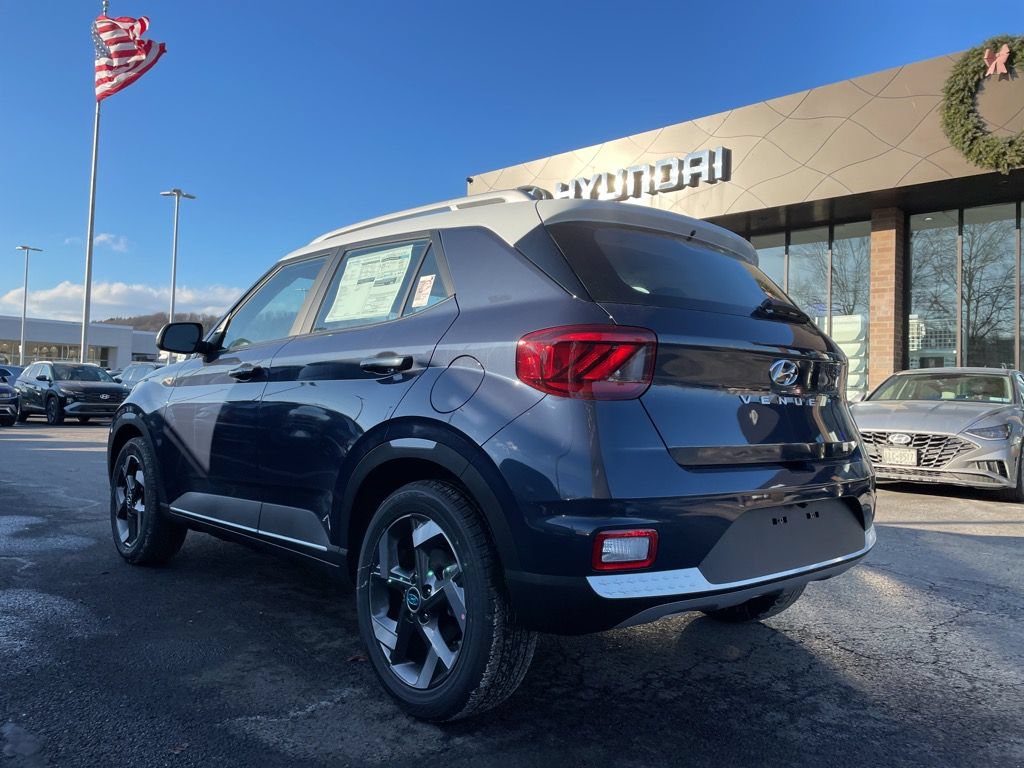 New 2026 Hyundai Venue SEL FWD image 5