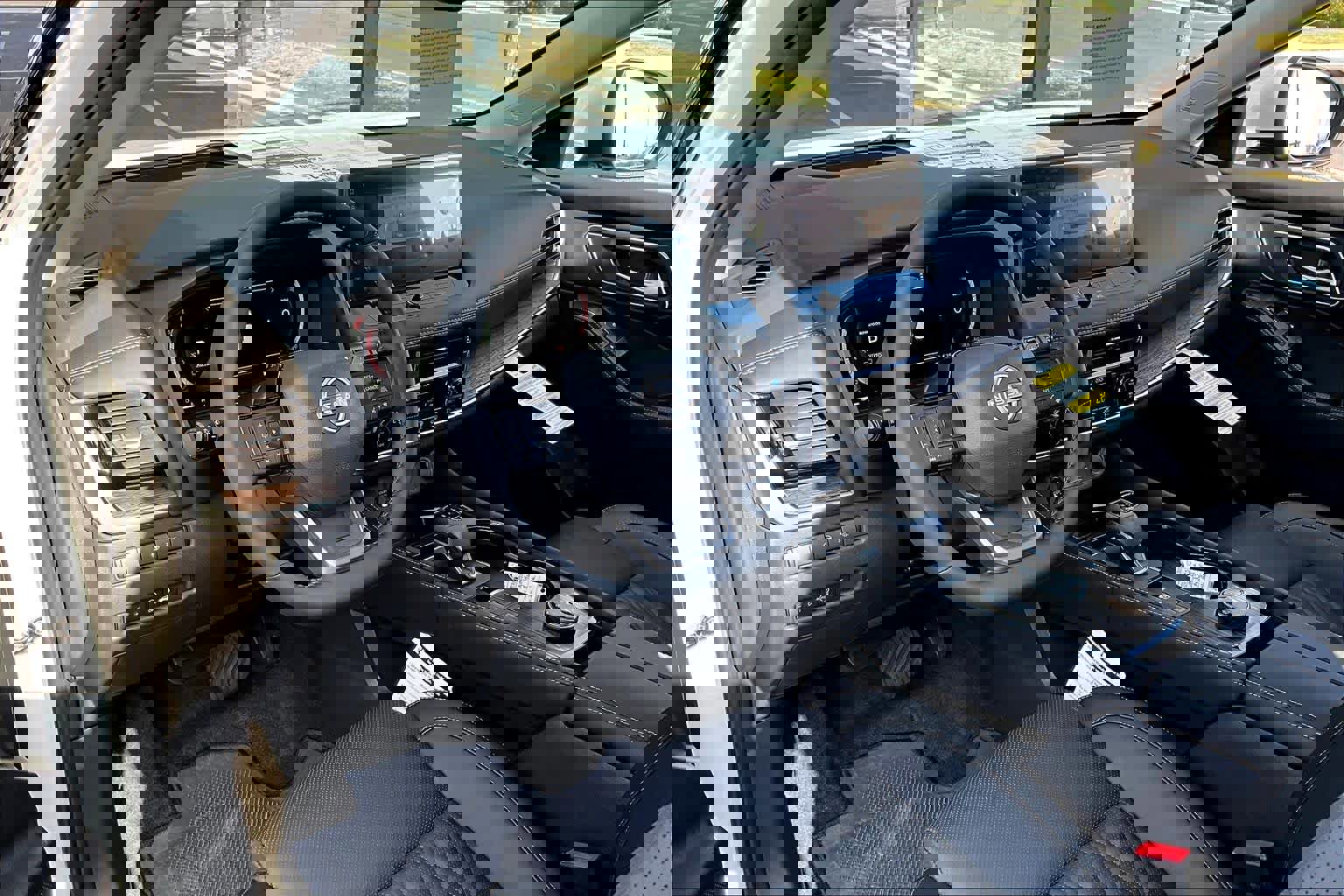 New 2026 Nissan Rogue Platinum image 8