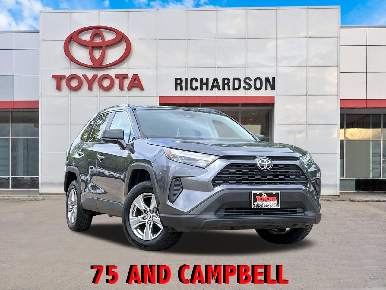 Used 2025 Toyota RAV4 LE AWD/4WD image 1