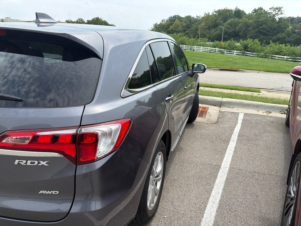 Used 2017 Acura RDX w/ Technology Package AWD/4WD image 5
