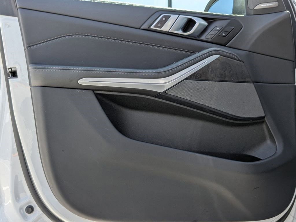 Used 2024 BMW X5 sDrive40i RWD image 10