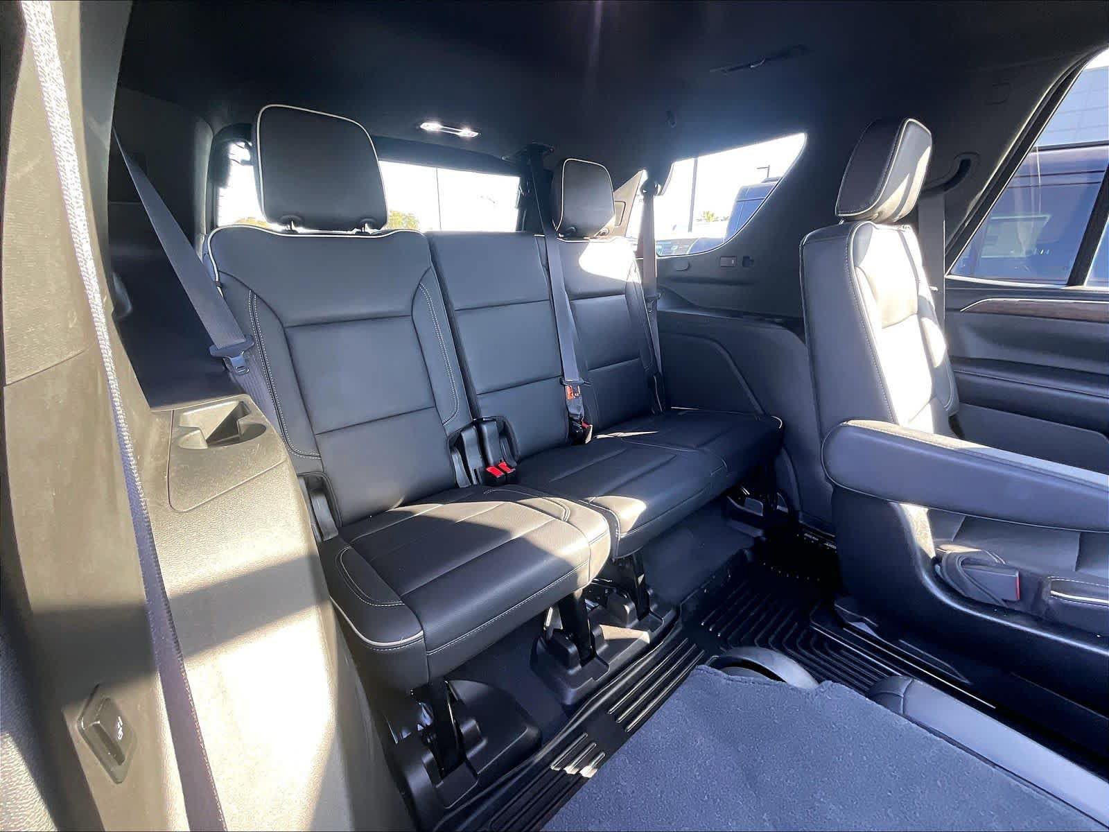 Used 2021 Chevrolet Tahoe Premier AWD/4WD image 33