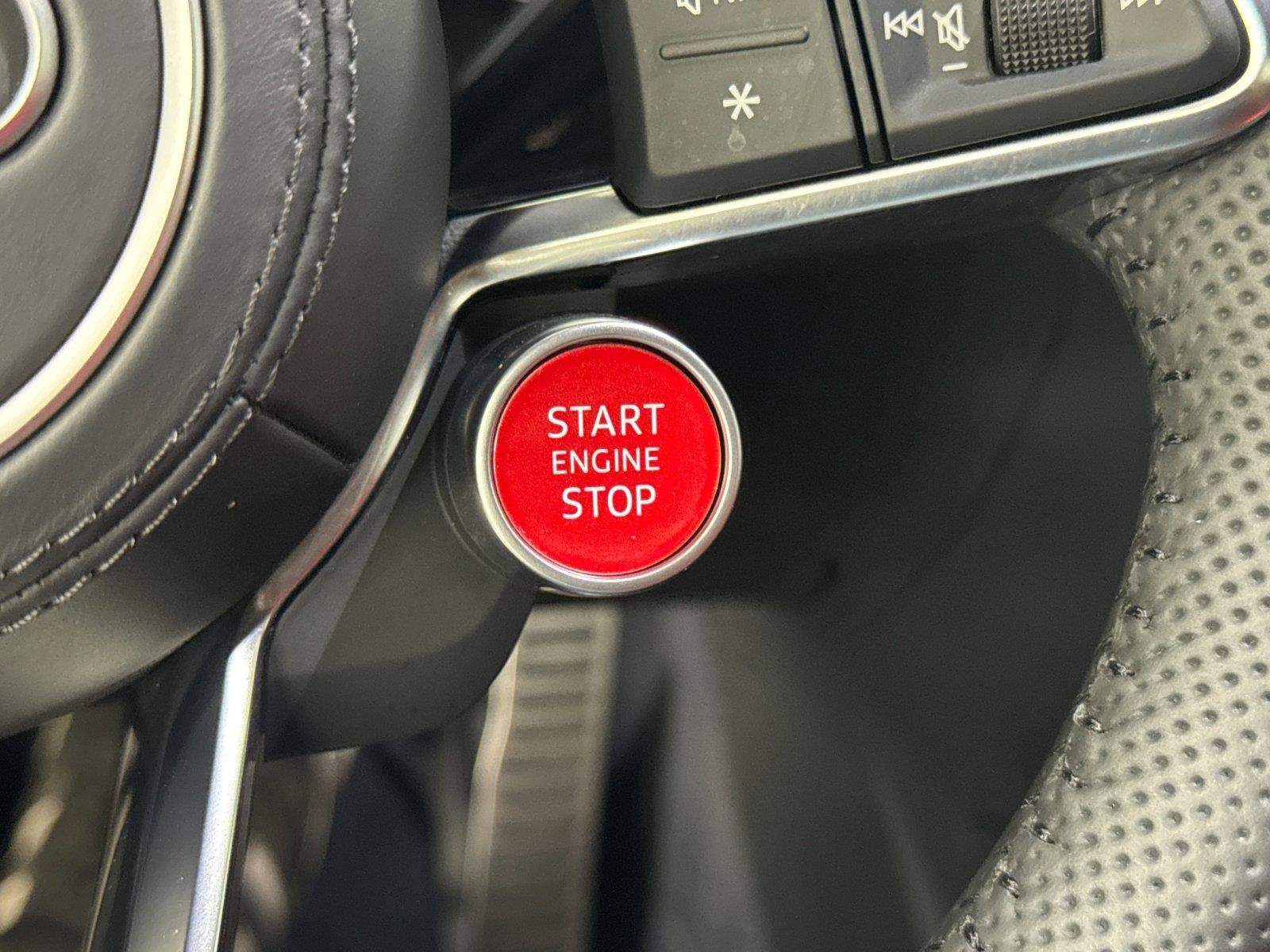 Used 2021 Audi R8 V10 RWD image 21