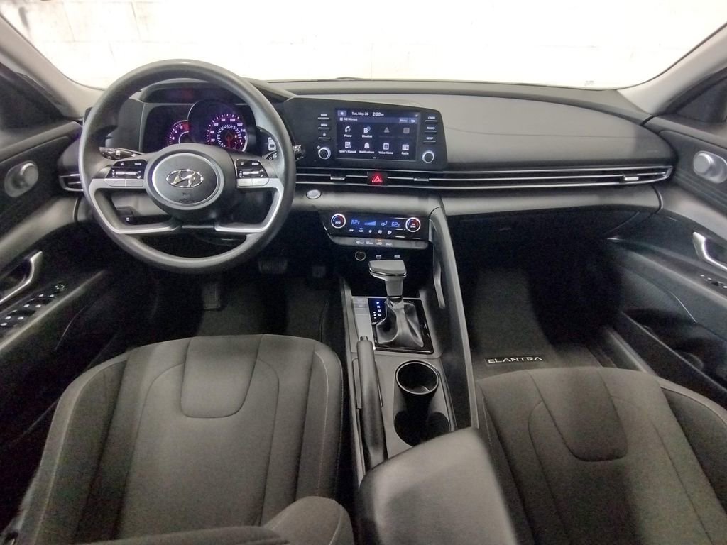 Certified 2023 Hyundai Elantra SEL w/ Preferred Accessory Package FWD image 33