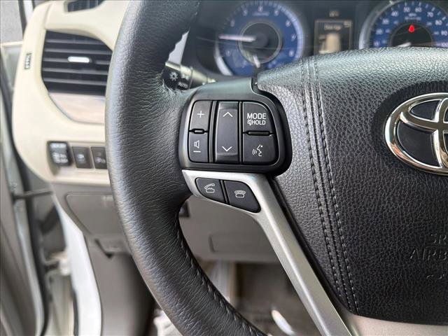 Used 2017 Toyota Sienna XLE Premium image 15
