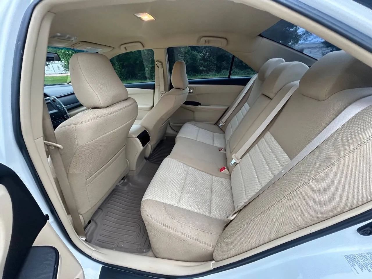 Used 2016 Toyota Camry LE FWD image 13