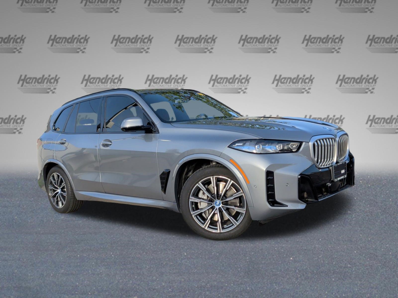 Used 2025 BMW X5 xDrive50e w/ M Sport Package AWD/4WD image 2