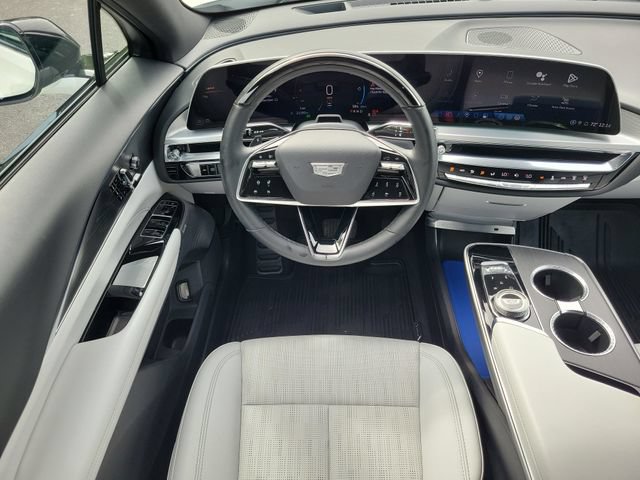 Certified 2024 Cadillac Lyriq Luxury AWD/4WD image 9