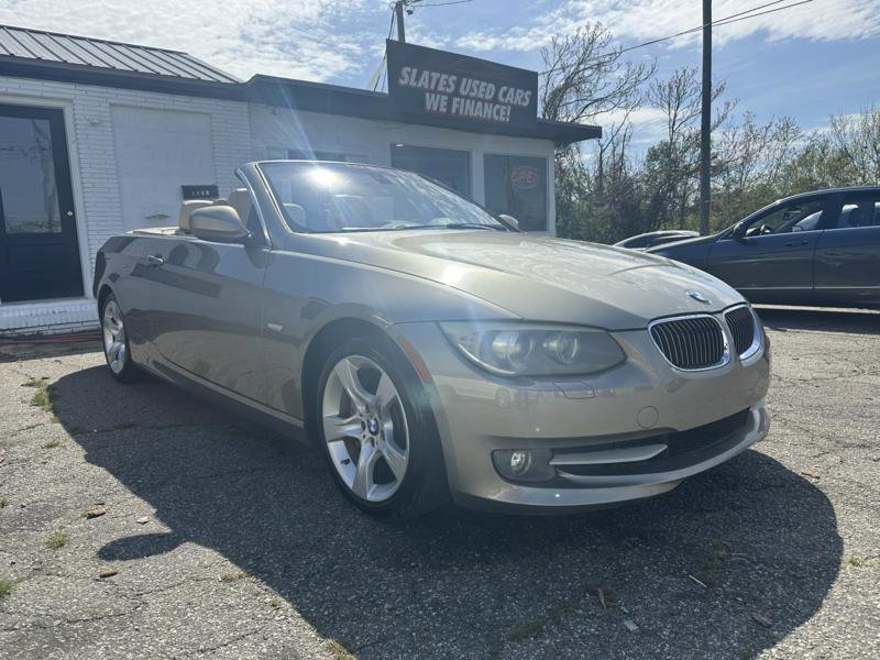 Used 2011 BMW 335i Convertible RWD image 2