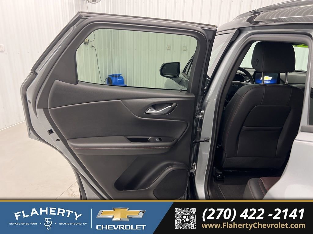 Used 2024 Chevrolet Blazer RS FWD image 9