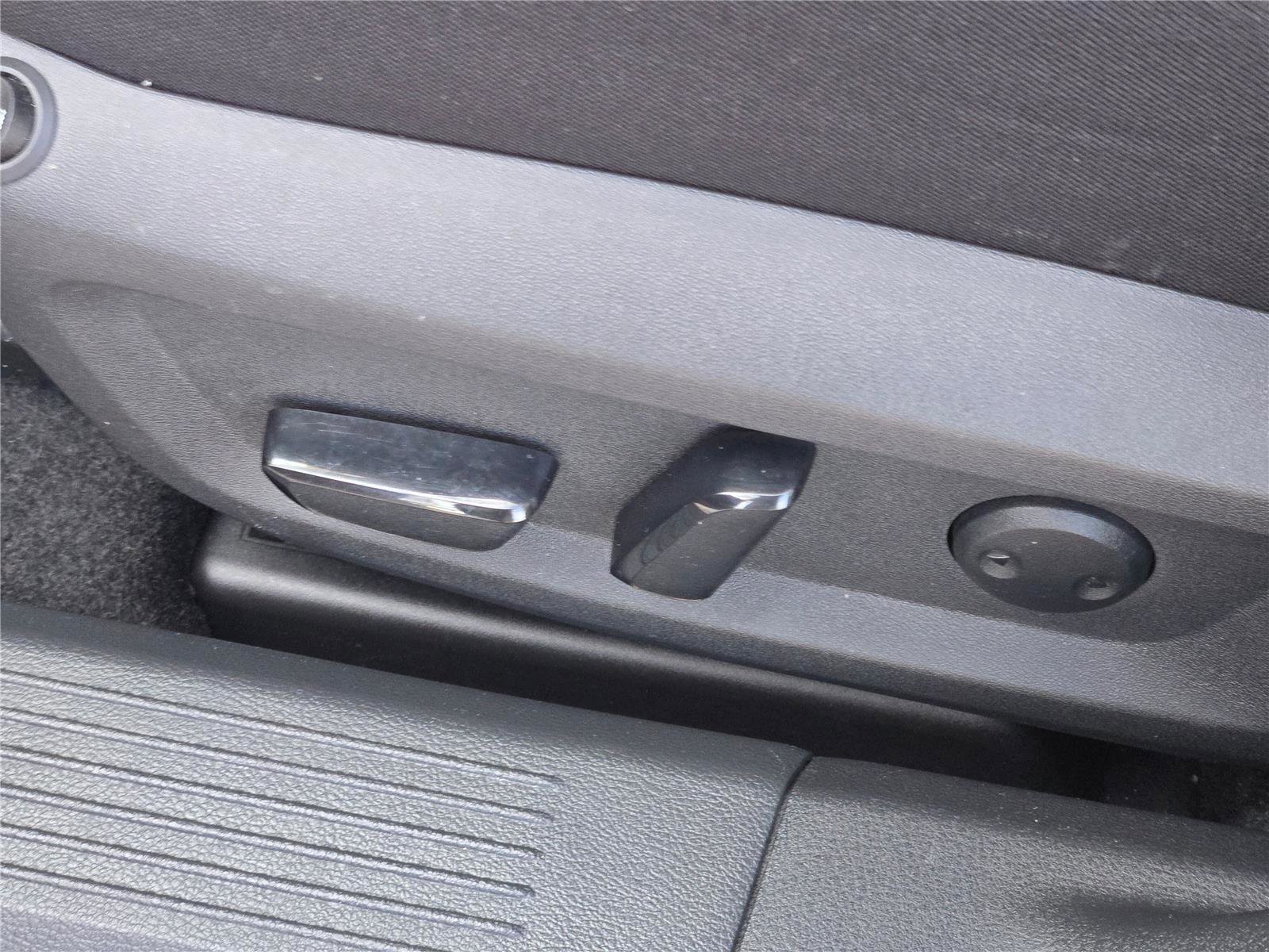 Used 2023 Nissan Rogue SV image 27