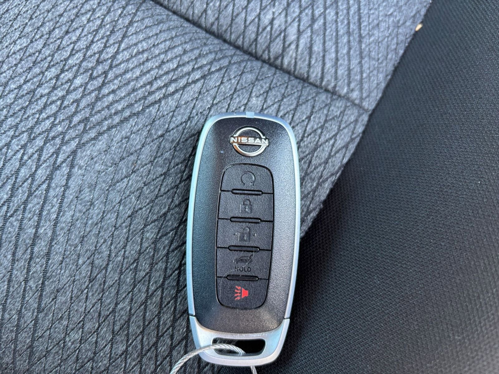 Used 2025 Nissan Rogue SV FWD image 21